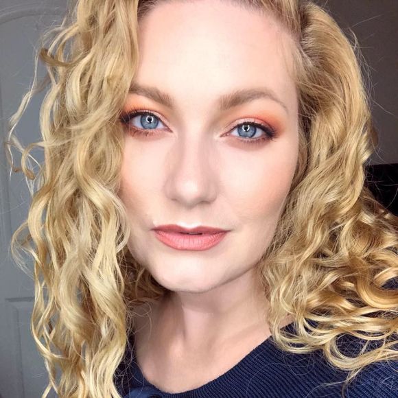 Meet your Posher, Robin - Picture 1 of 1